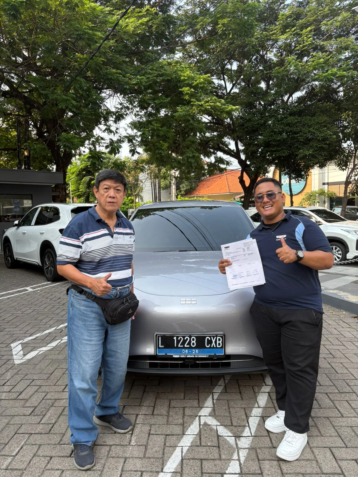 Dokumentasi serah terima unit Geely Ambara Gubeng Surabaya